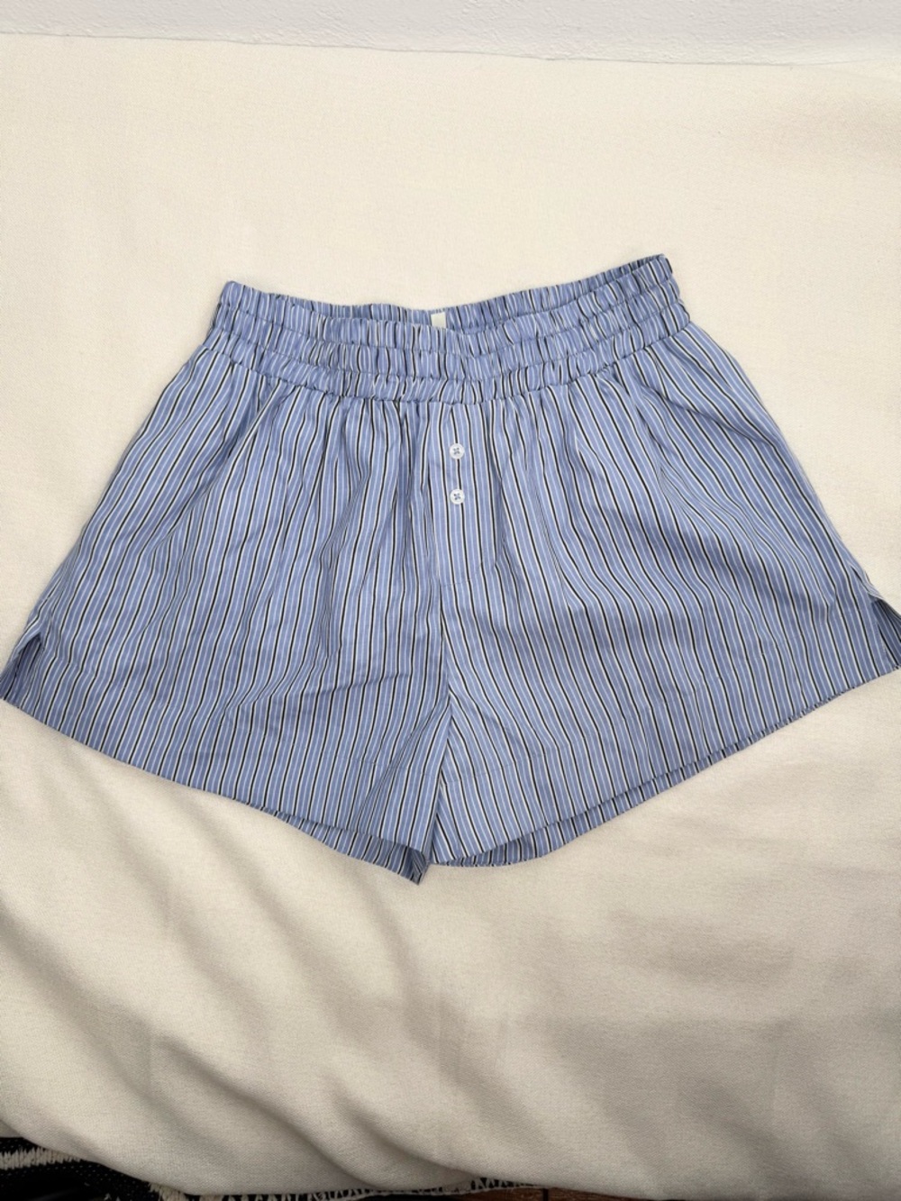 Moon Orchid Sleep Shorts Womens Size M Blue Striped Elastic Waist Button detail